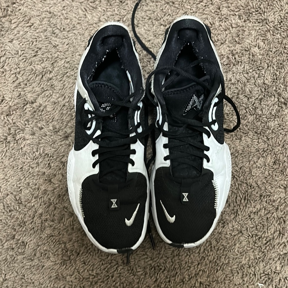 Nike basketball shoes PG5